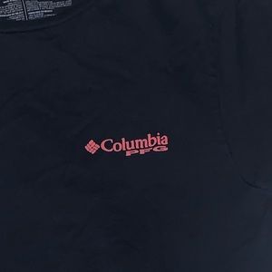 Columbia PFG women’s shirt size small